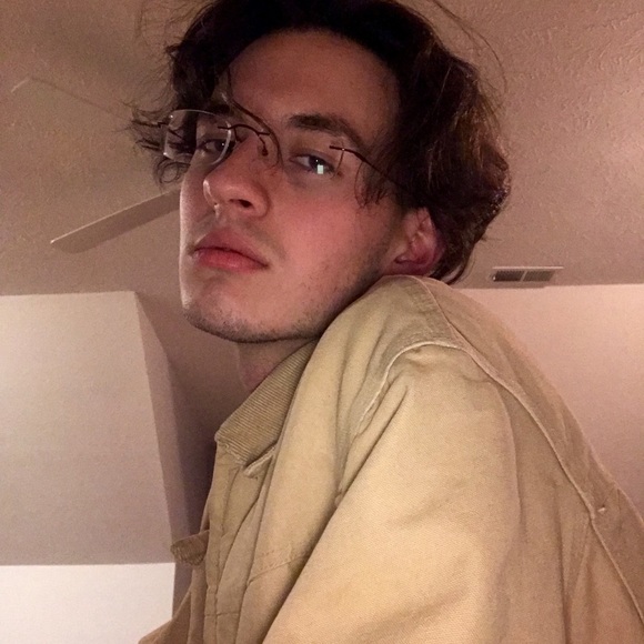 Meet your Posher, Jonathan - Picture 3 of 4